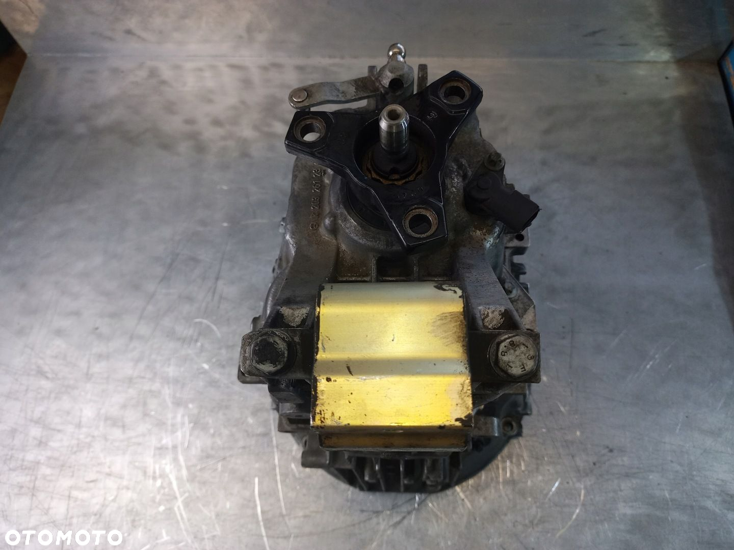 KOMPLETNA MANUALNA SKRZYNIA BIEGÓW 2032608001 MERCEDES-BENZ W203 2.2CDI - 4