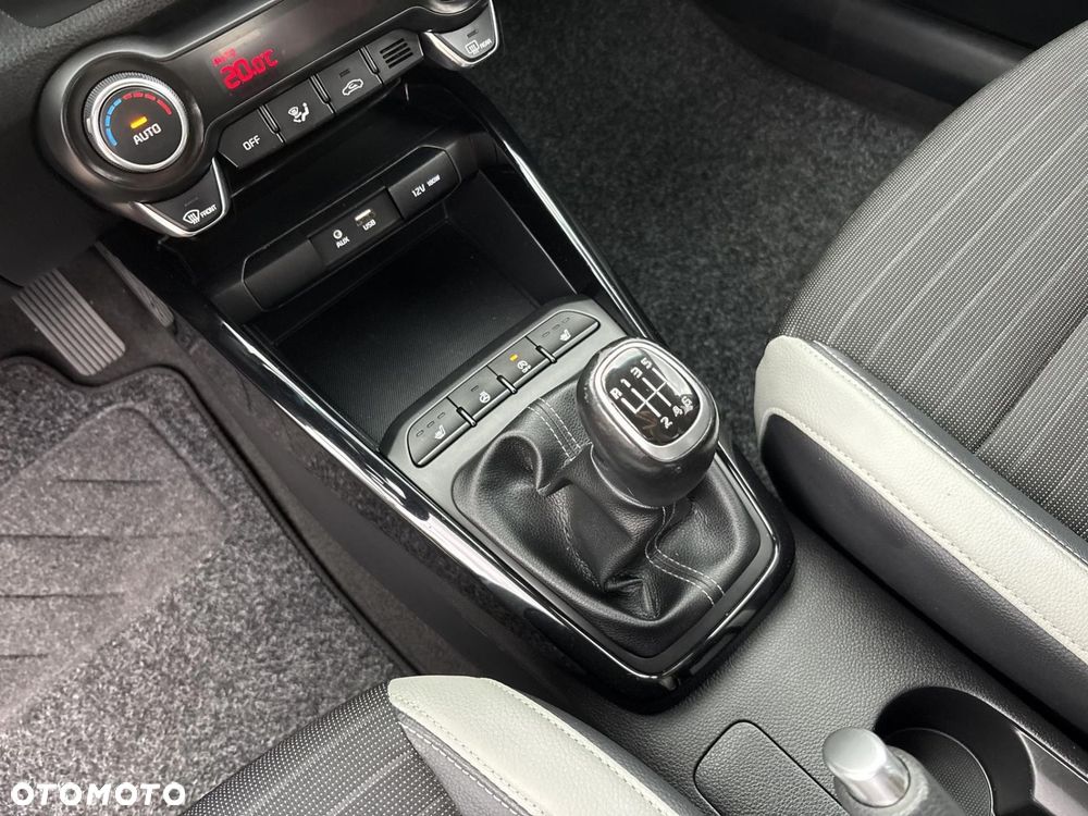 Kia Stonic 1.4 L - 15