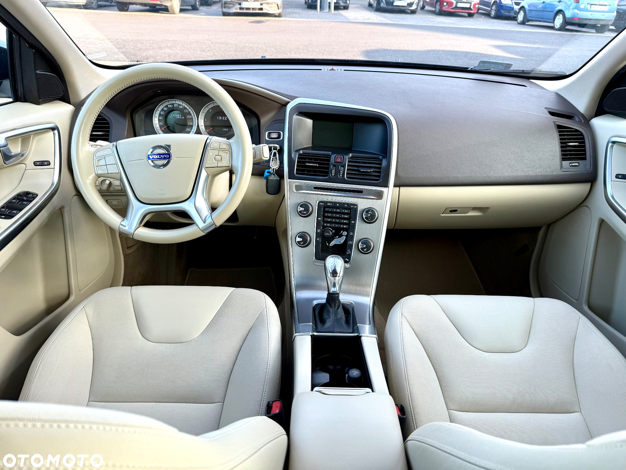 Volvo XC 60 2.4D AWD Momentum - 23