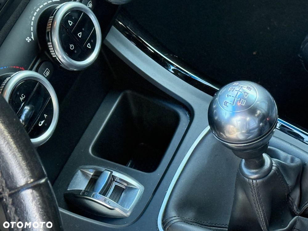 Alfa Romeo Giulietta 10-14 - 23