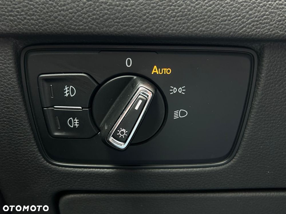 Volkswagen Passat 1.5 TSI EVO Elegance DSG - 22