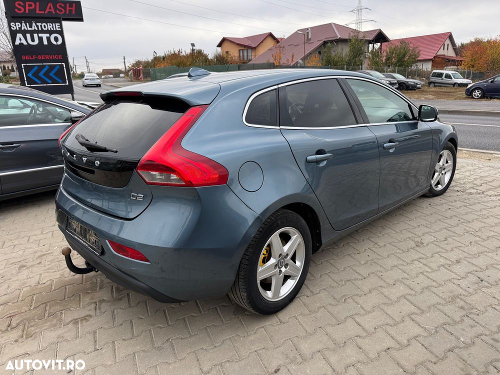 Volvo V40 Cross Country D2 Momentum - 4