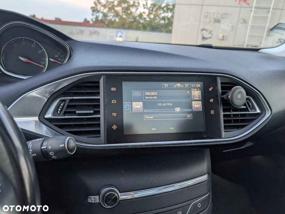 Peugeot 308 1.2 PureTech GPF Allure S&S - 14