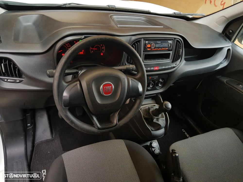 Fiat Doblo 3 Lugares - 17