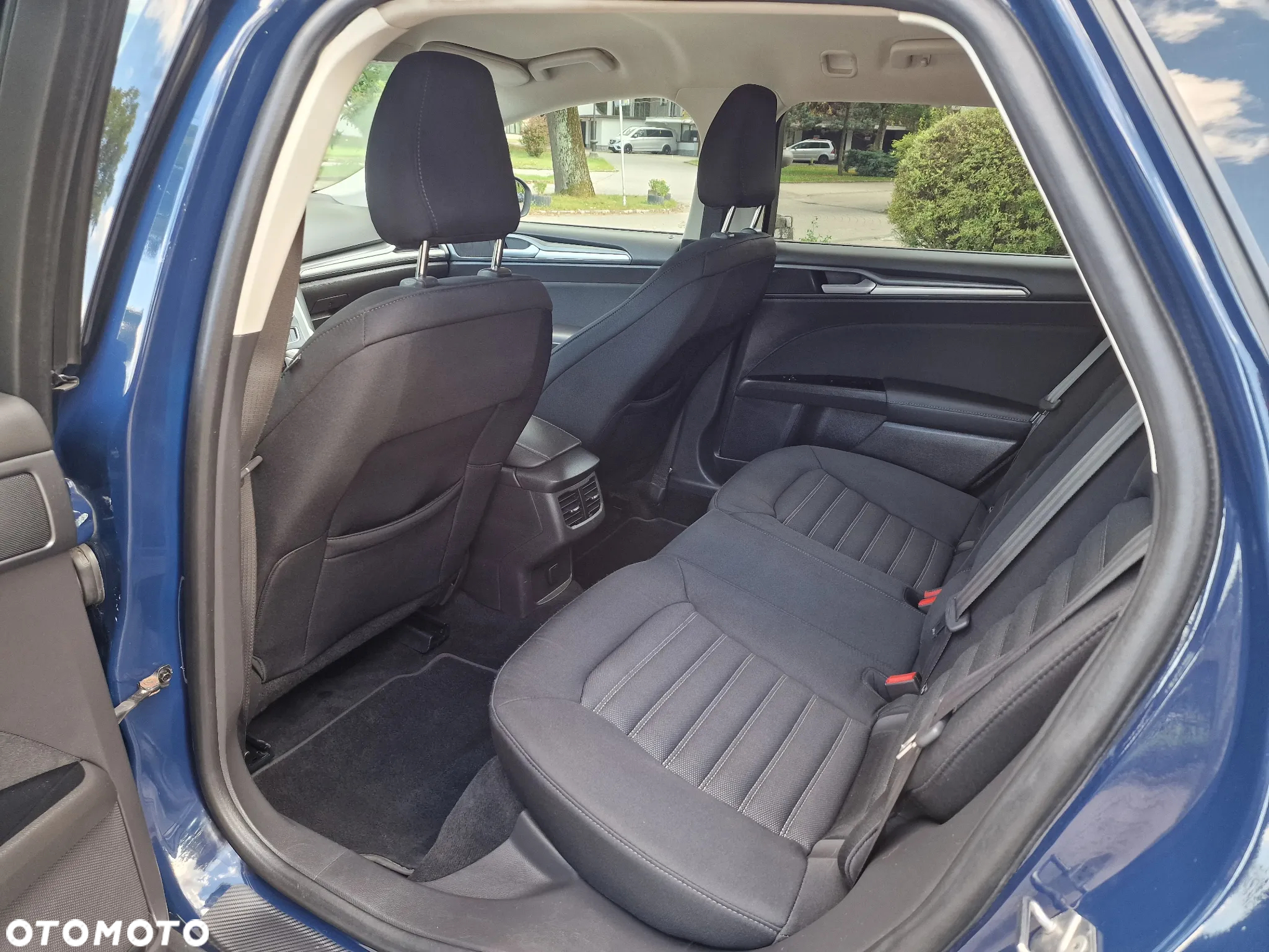 Ford Mondeo 2.0 TDCi Trend PowerShift - 11