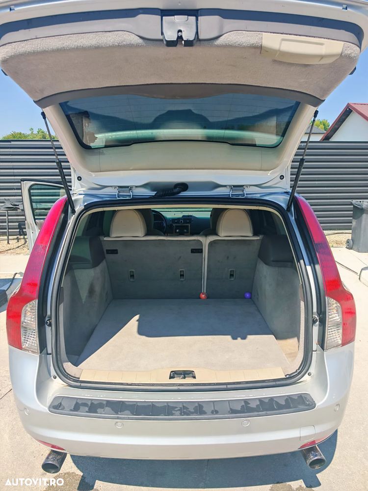 Volvo V50 D4 Business Edition - 17