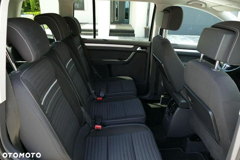 Volkswagen Touran 1.4 TSI Cup - 32