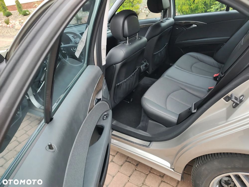 Mercedes-Benz Klasa E 320 CDI 4Matic Automatik Avantgarde DPF - 11