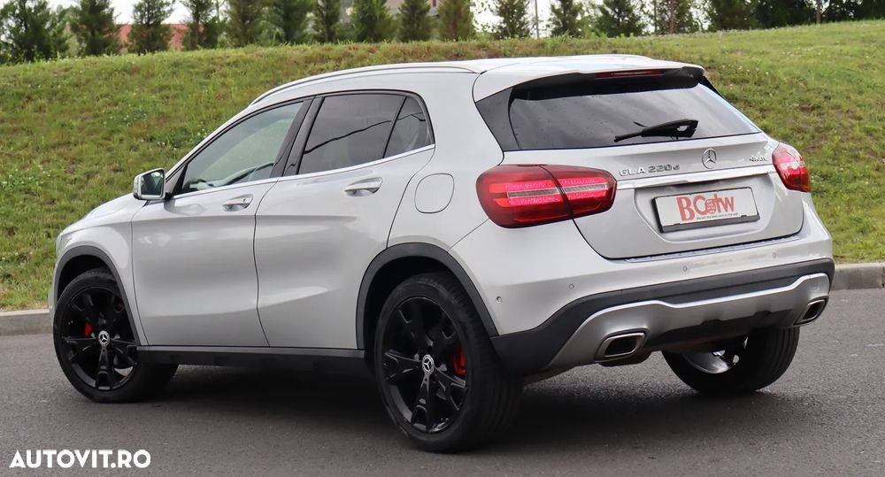 Mercedes-Benz GLA 220 d 4MATIC 7G-DCT Peak Edition - 8