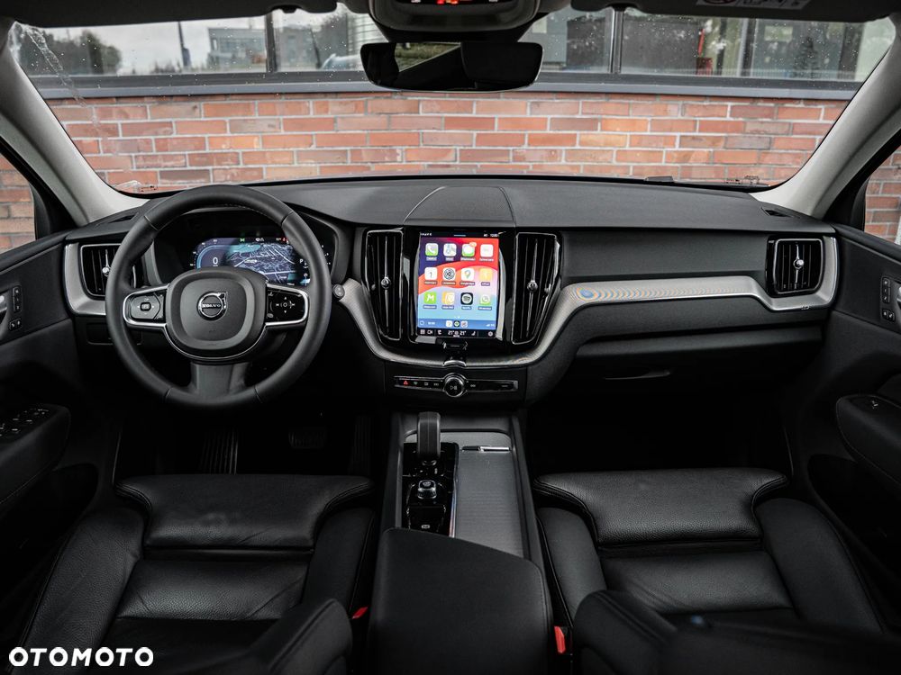 Volvo XC 60 B4 B Plus Dark - 5