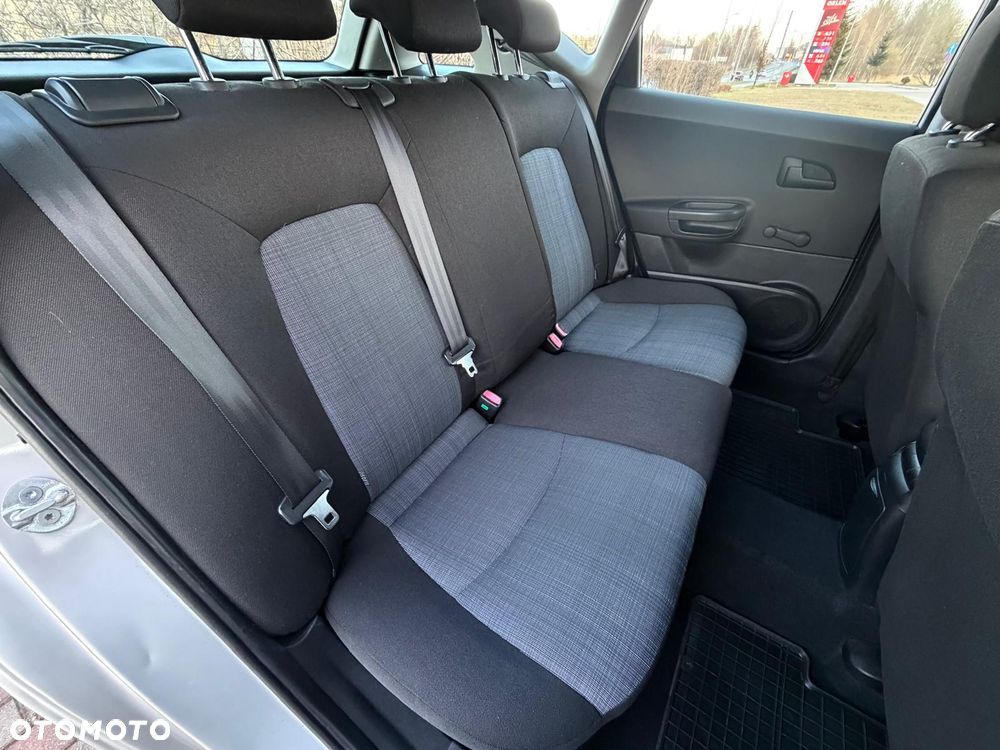 Kia Ceed 1.6 CRDi 90 Vision - 26