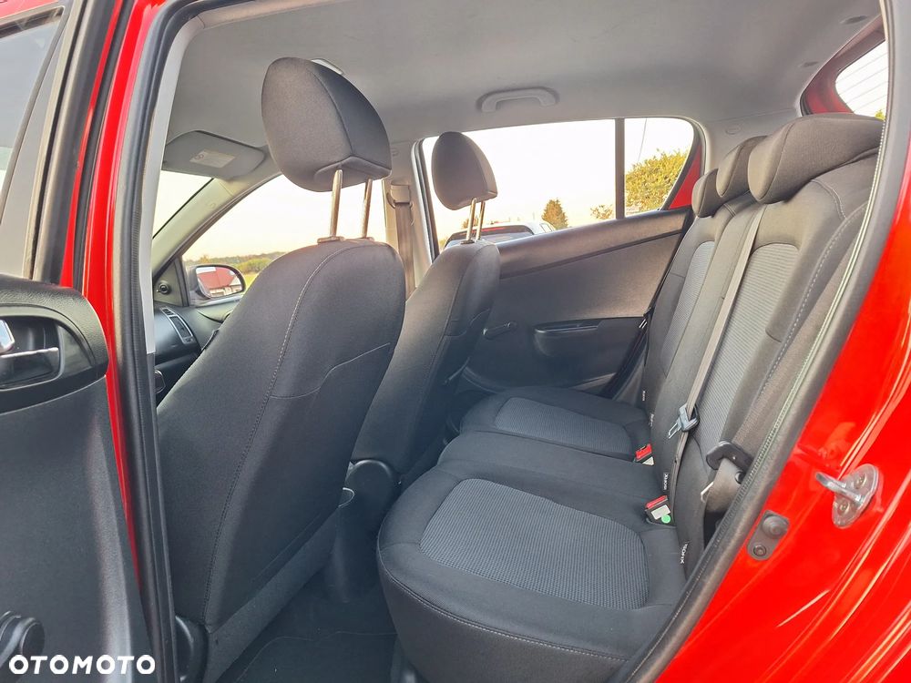 Hyundai i20 1.1 CRDi Trend - 7