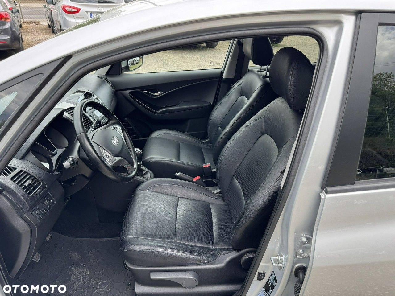 Hyundai ix20 - 21