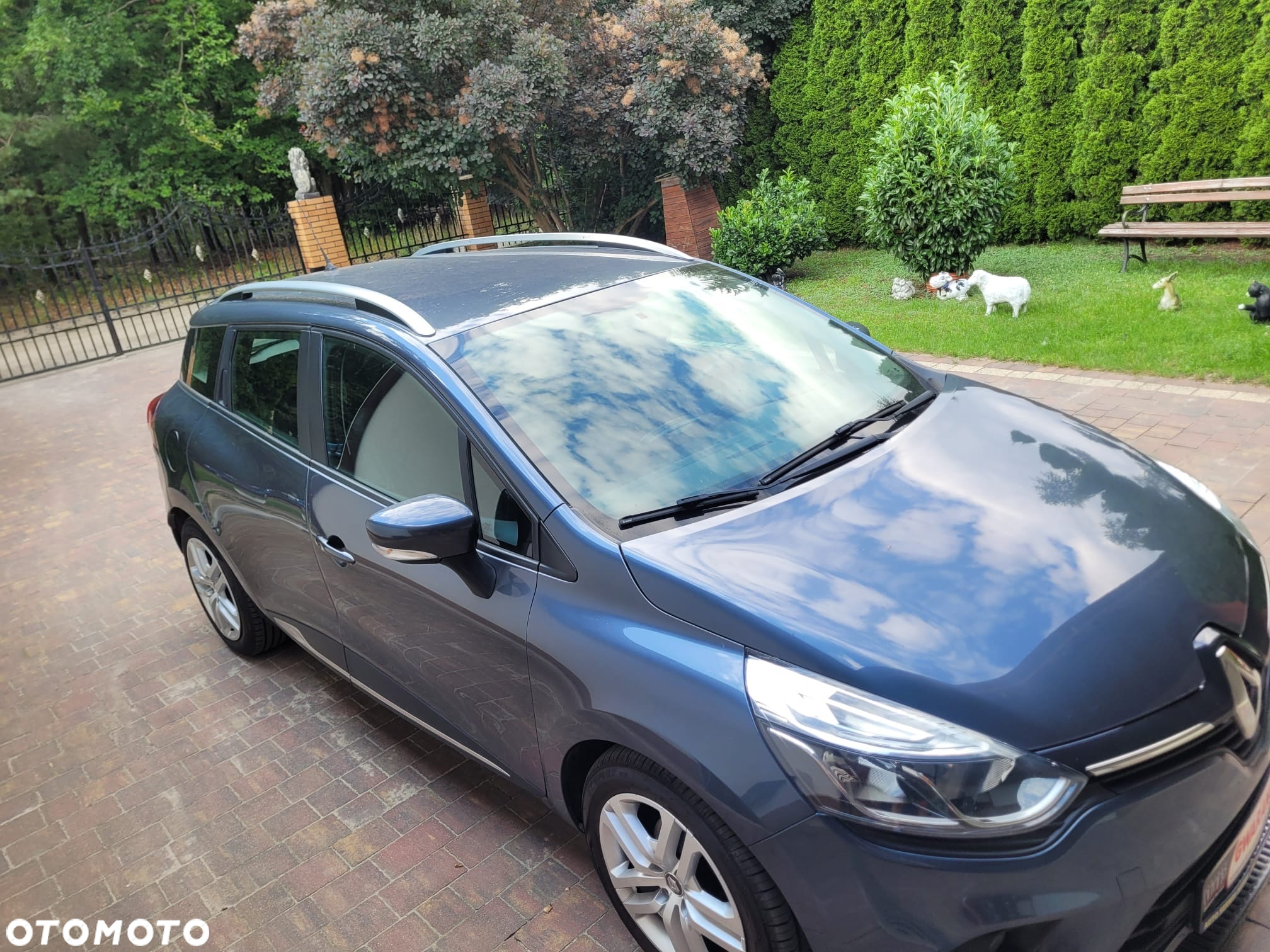 Renault Clio Grandtour (Energy) dCi 90 Bose Edition - 6