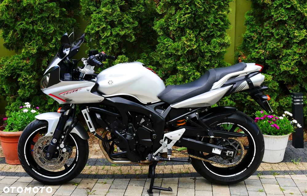 Yamaha FZ6 - 16