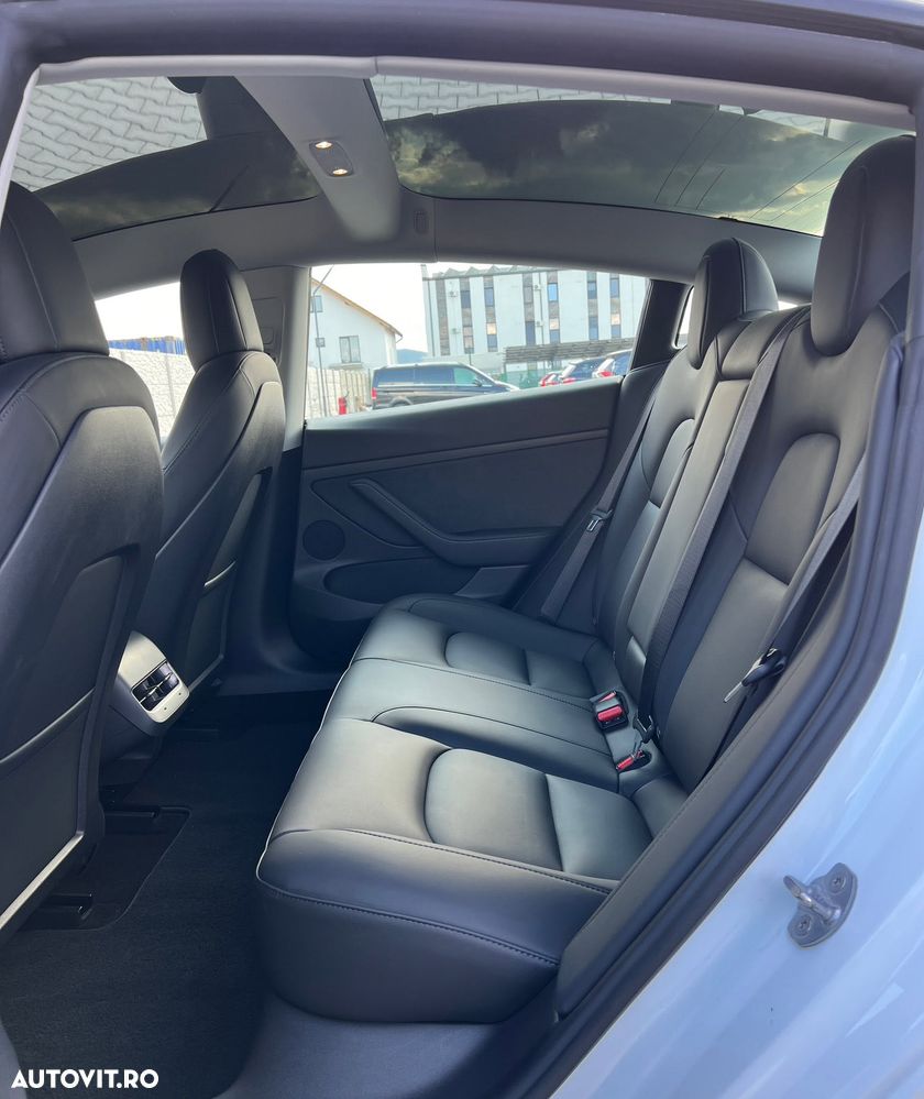 Tesla Model 3 Standard Reichweite Plus Hinterradantrieb - 17