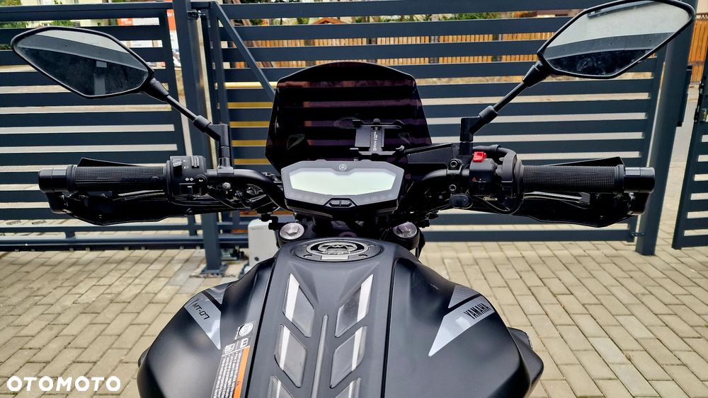 Yamaha MT - 19