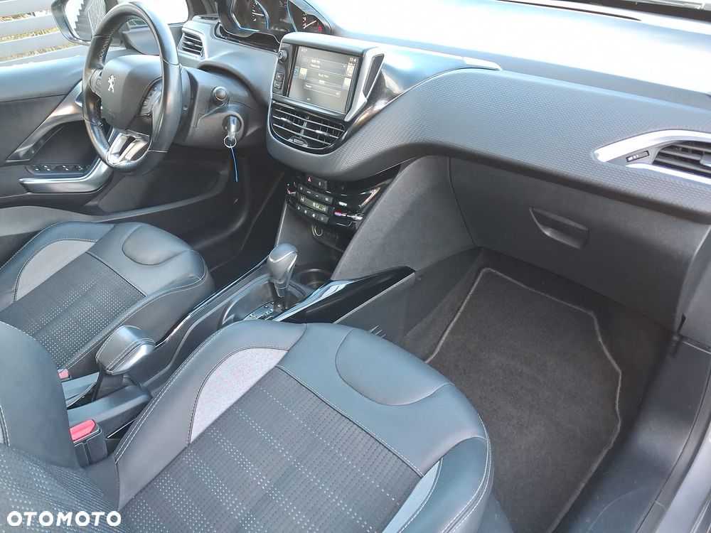 Renault Captur ENERGY TCe 120 EDC LIMITED - 17