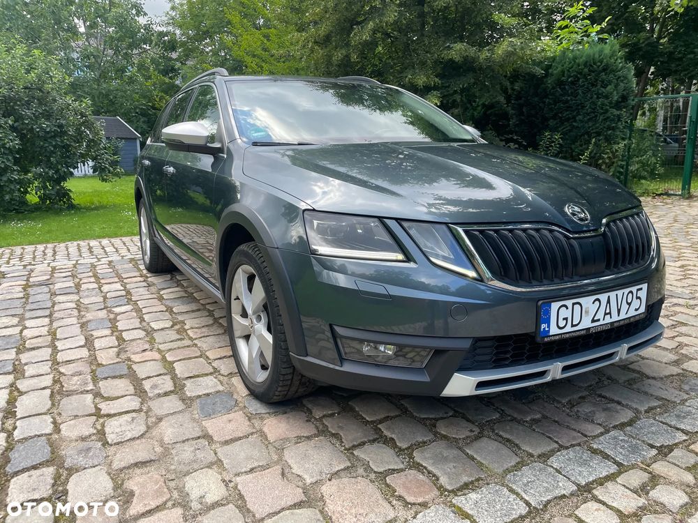 Skoda Octavia Scout 2.0 TDI 4x4 DSG - 10