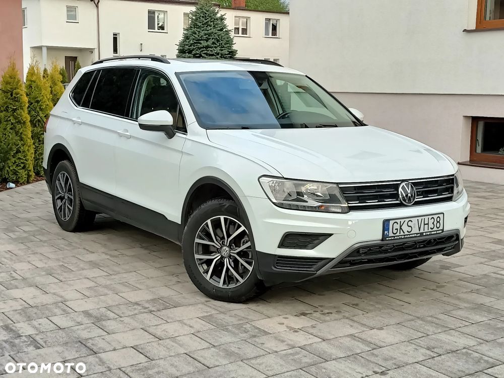 Volkswagen Tiguan - 1