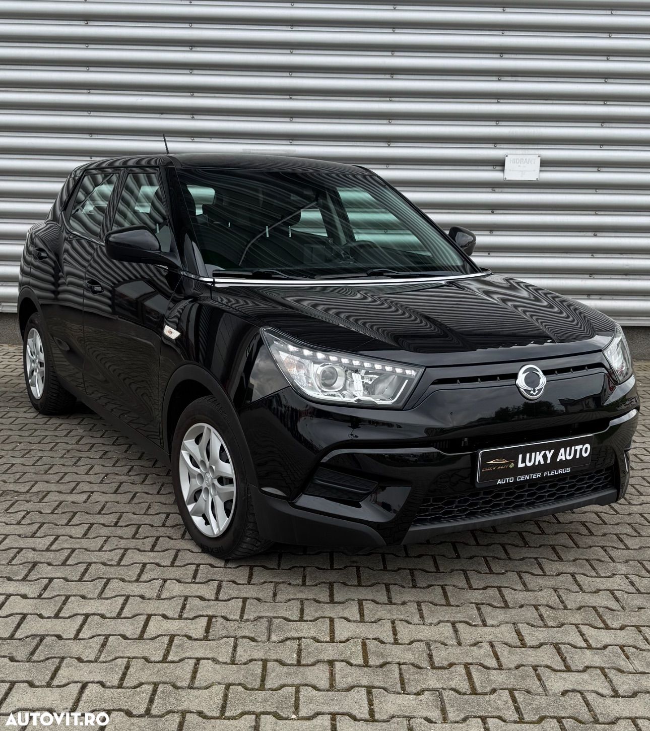 SsangYong Tivoli - 1
