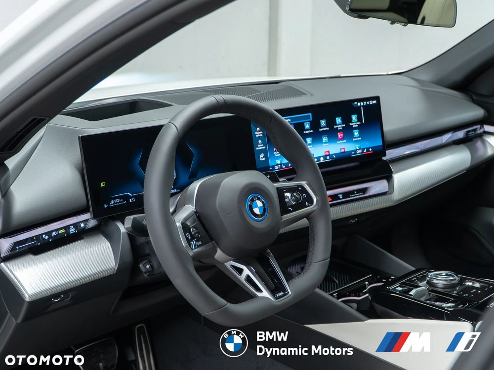 BMW Seria 5 530e xDrive PHEV M Sport - 17