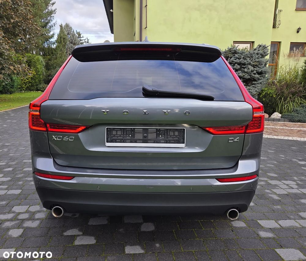 Volvo XC 60 D4 Momentum Pro - 9