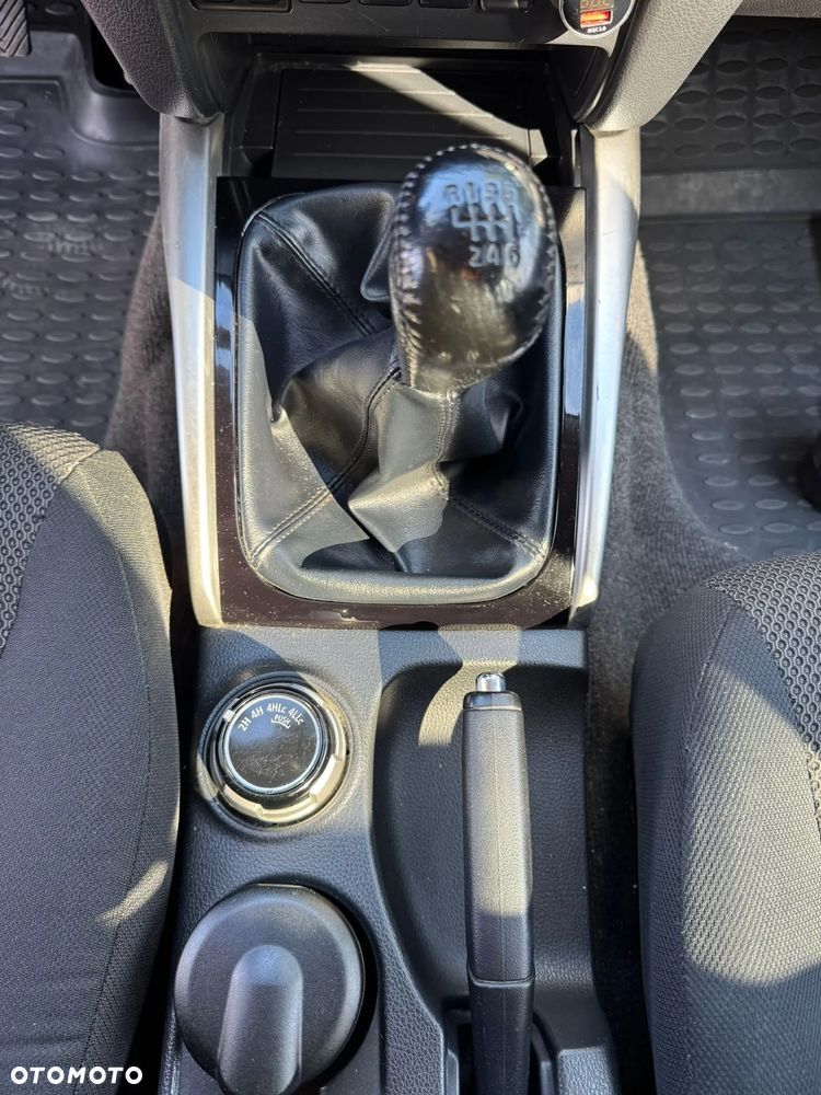 Mitsubishi L200 2.4 d DC Intense + - 4