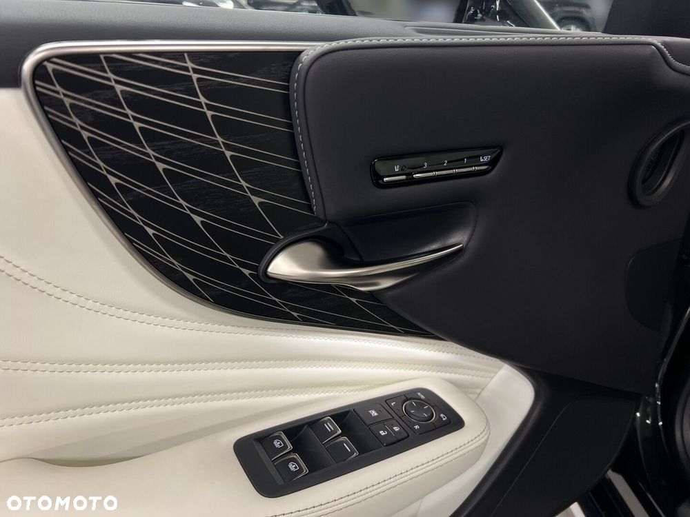Lexus LS 500h Omotenashi AWD - 25