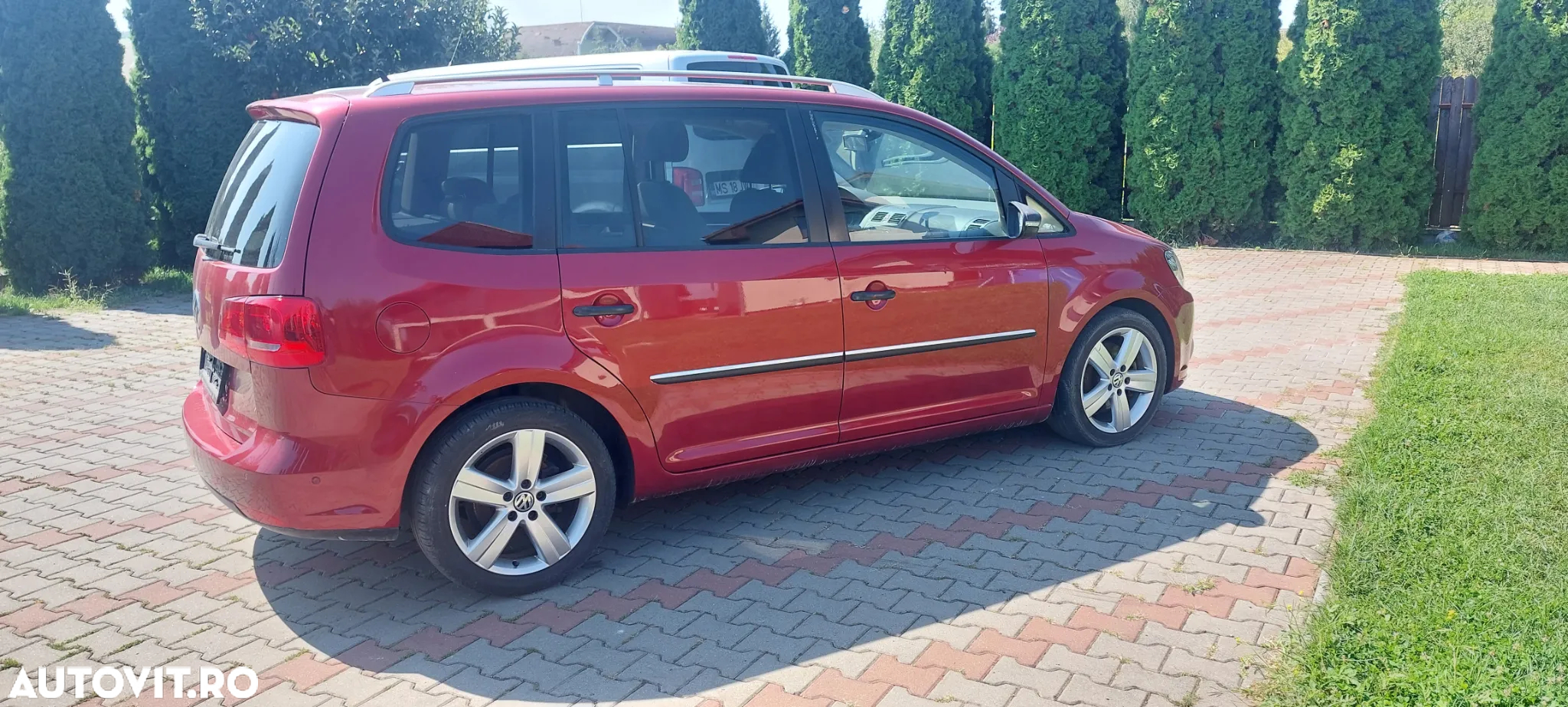 Volkswagen Touran 2.0 TDI DPF DSG Cross - 4