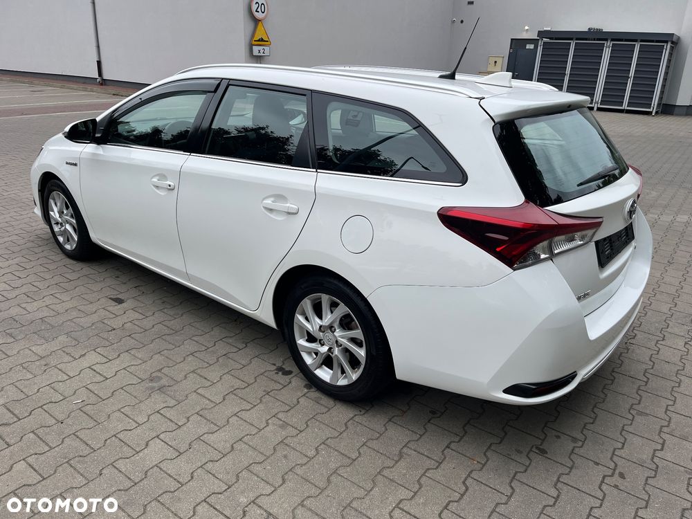 Toyota Auris Hybrid 135 Prestige - 20
