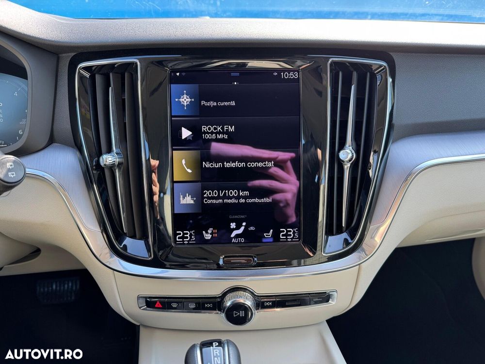 Volvo V60 B4 MHEV AT8 FWD Momentum Pro - 9