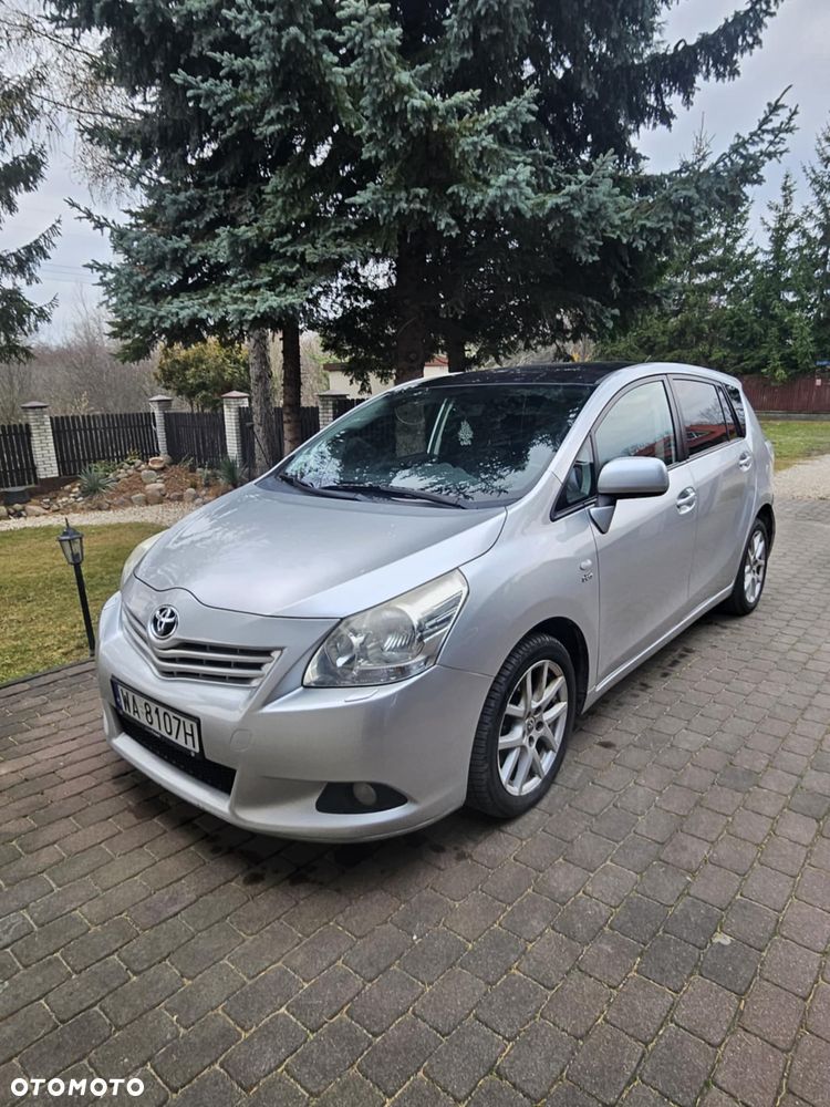 Toyota Verso 2.2 D-CAT Premium - 2