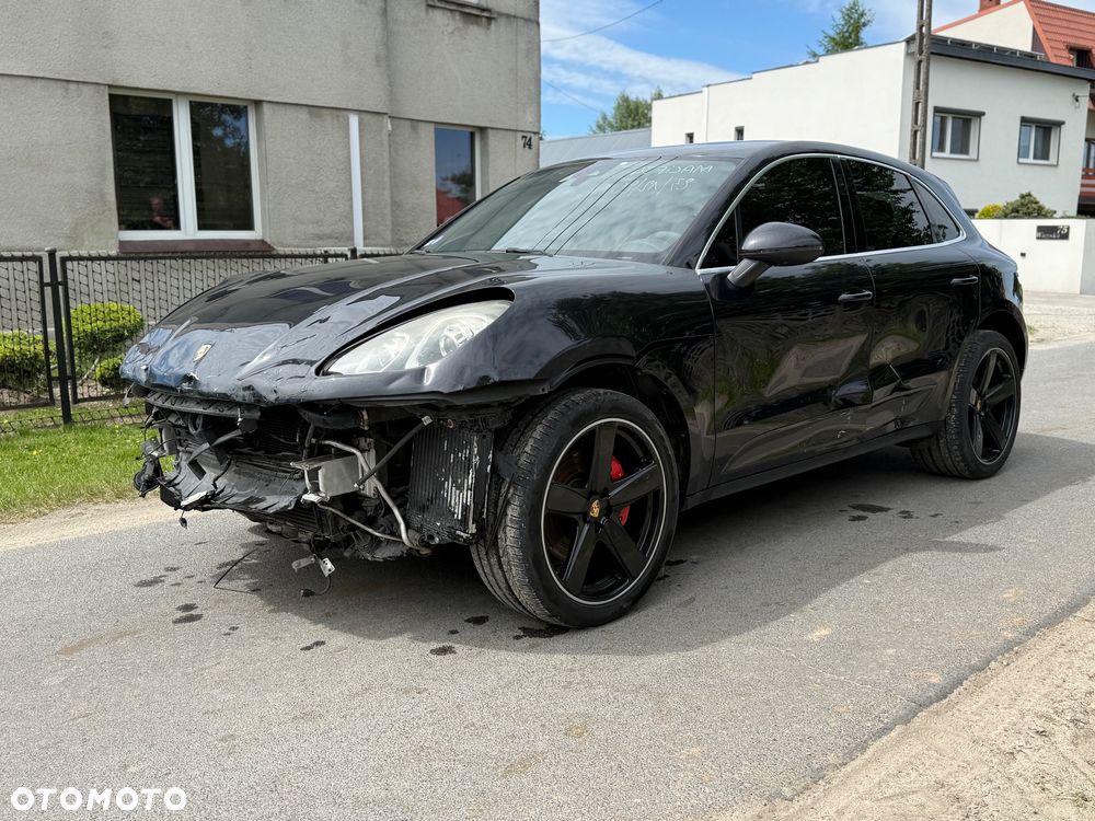 Porsche Macan Turbo PDK - 18