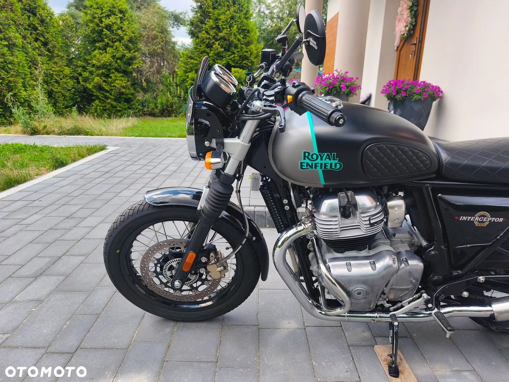 Royal Enfield Continental - 21