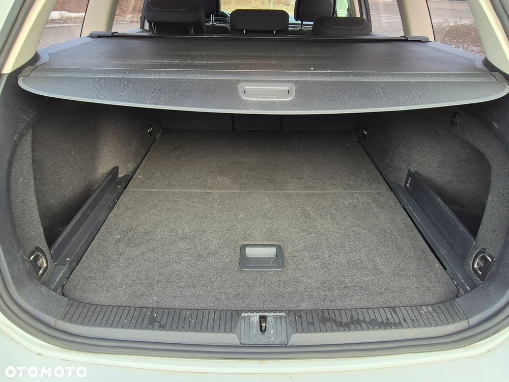Volkswagen Passat - 22