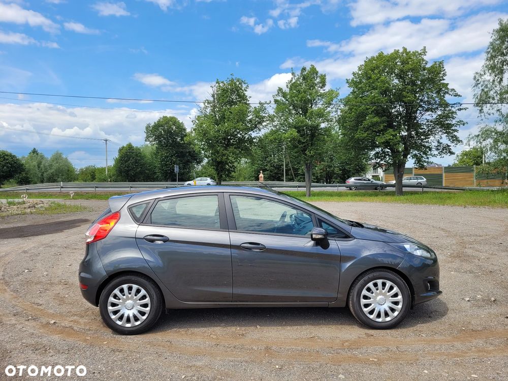 Ford Fiesta - 15
