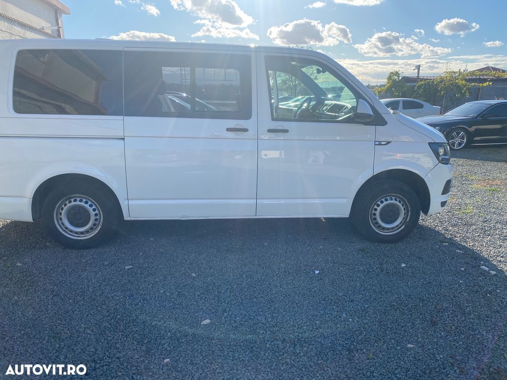 Volkswagen Caravelle - 4