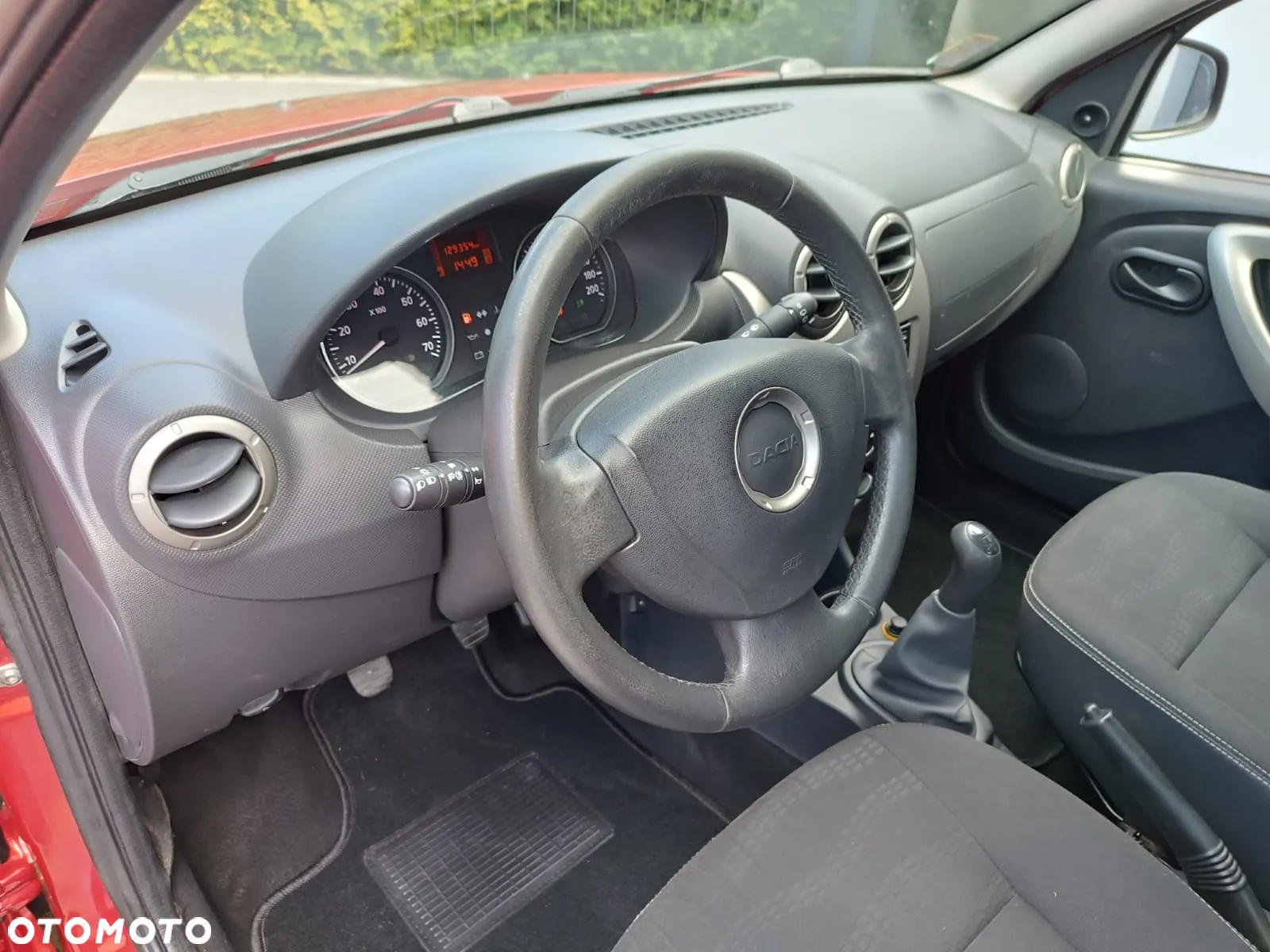 Dacia Sandero Stepway 1.6 - 9