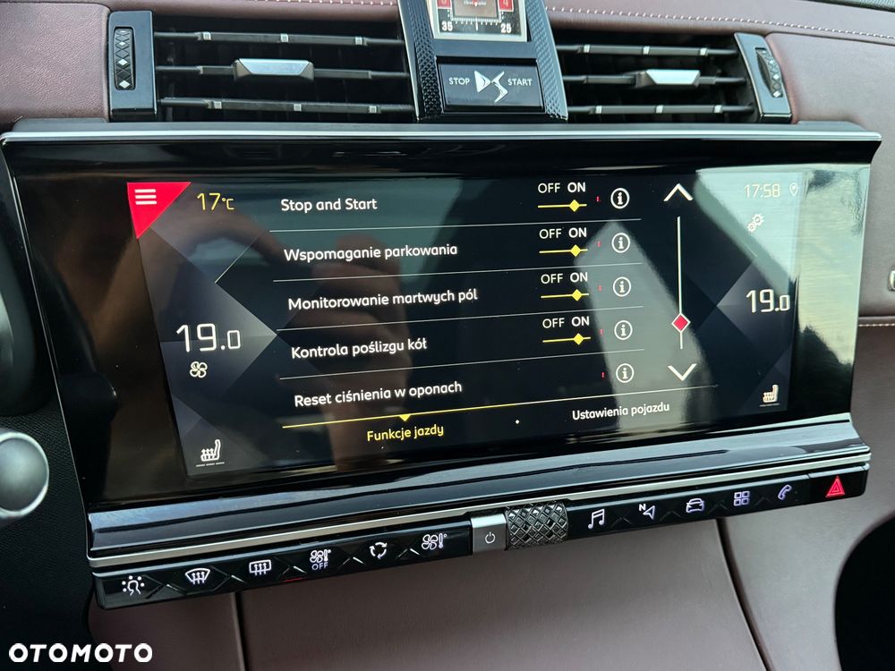 DS Automobiles DS 7 Crossback - 32