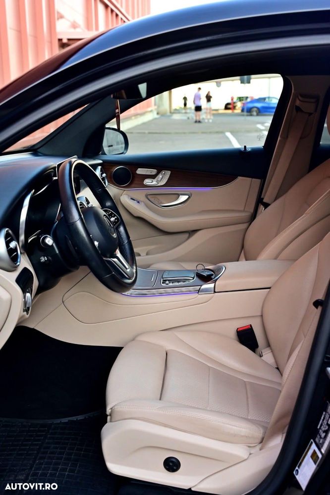 Mercedes-Benz GLC Coupe 300 4MATIC - 10