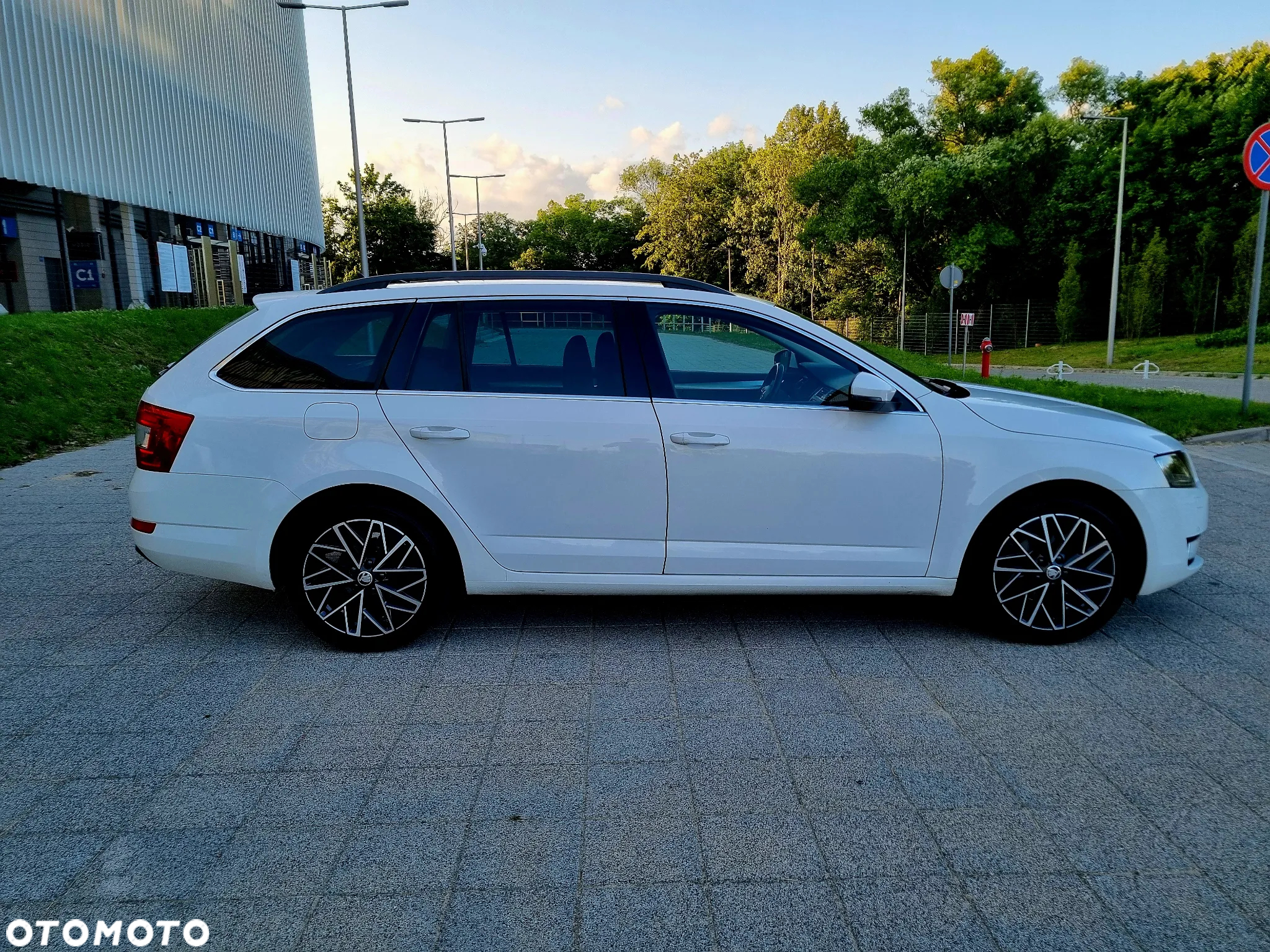 Skoda Octavia Combi 2.0 TDI Style - 9