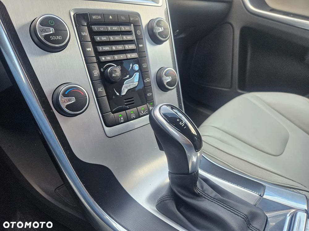 Volvo XC 60 D4 Geartronic Ocean Race - 19