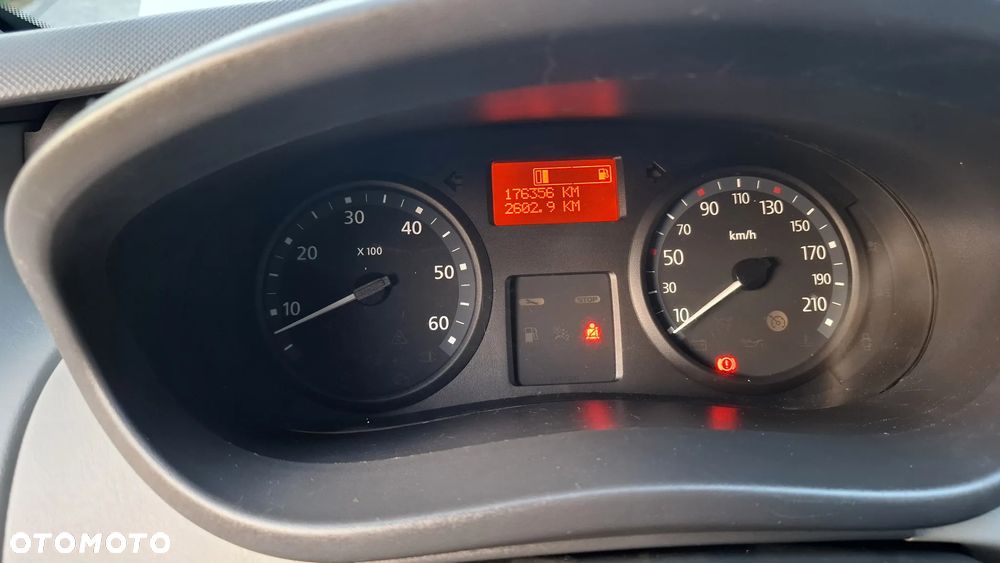 Renault Trafic - 24