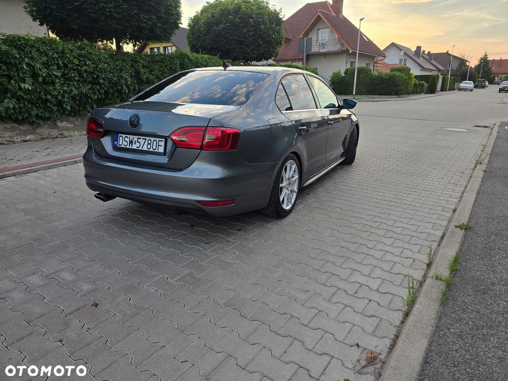 Volkswagen Jetta 2.0 TSI Highline - 6