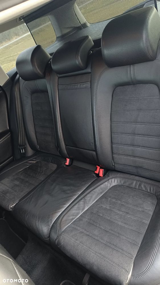 Volkswagen Passat 2.0 TDI Highline - 27