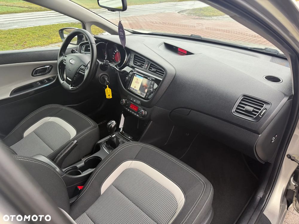 Kia Ceed 1.6 GDI Platinum Edition - 15