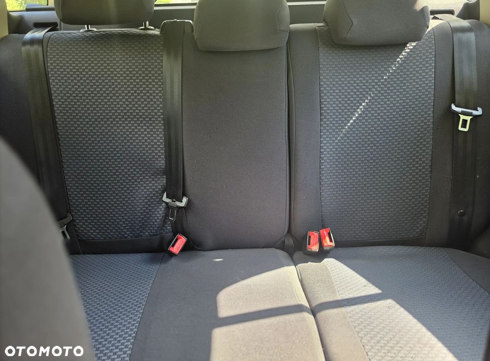 Skoda Fabia 1.6 TDI DPF Ambition - 24