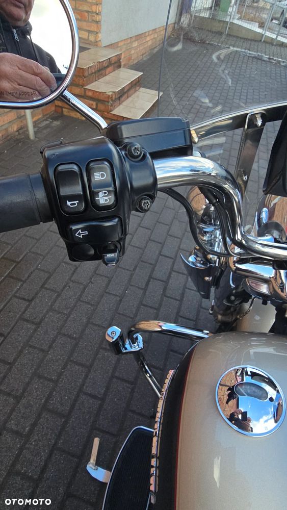 Harley-Davidson Touring Road King - 13