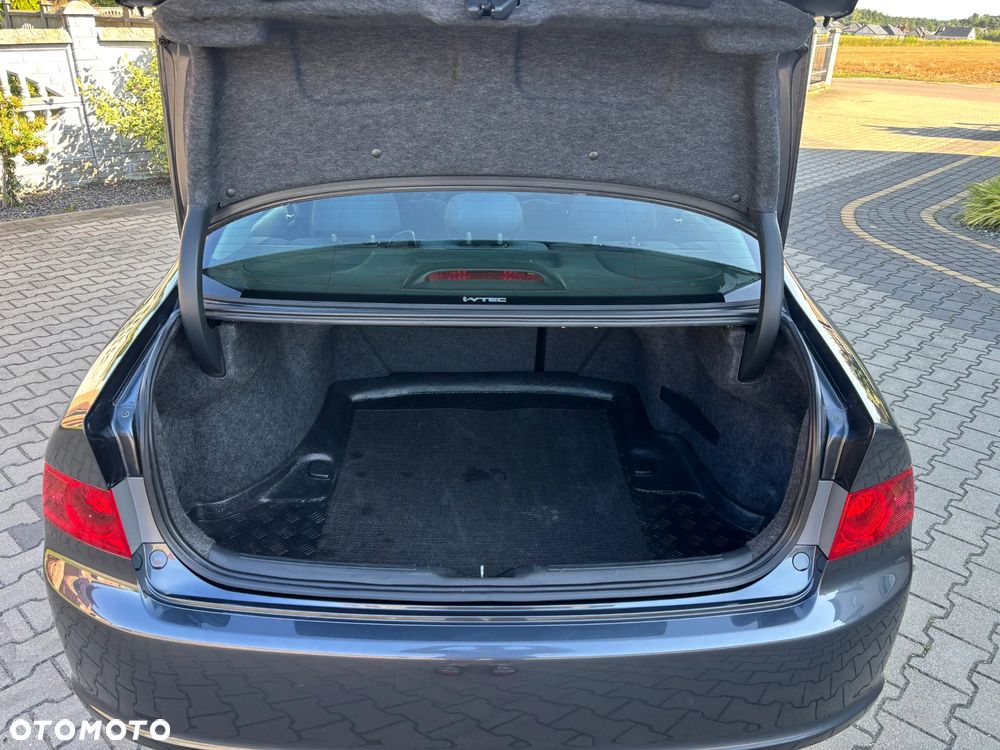 Honda Accord 2.0 Comfort - 14
